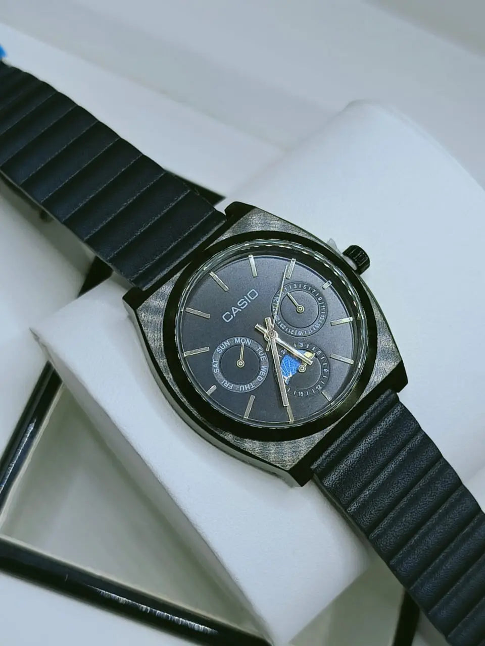 CASIO Men’s Analog Watch - Style Meets Precision Smart Glam