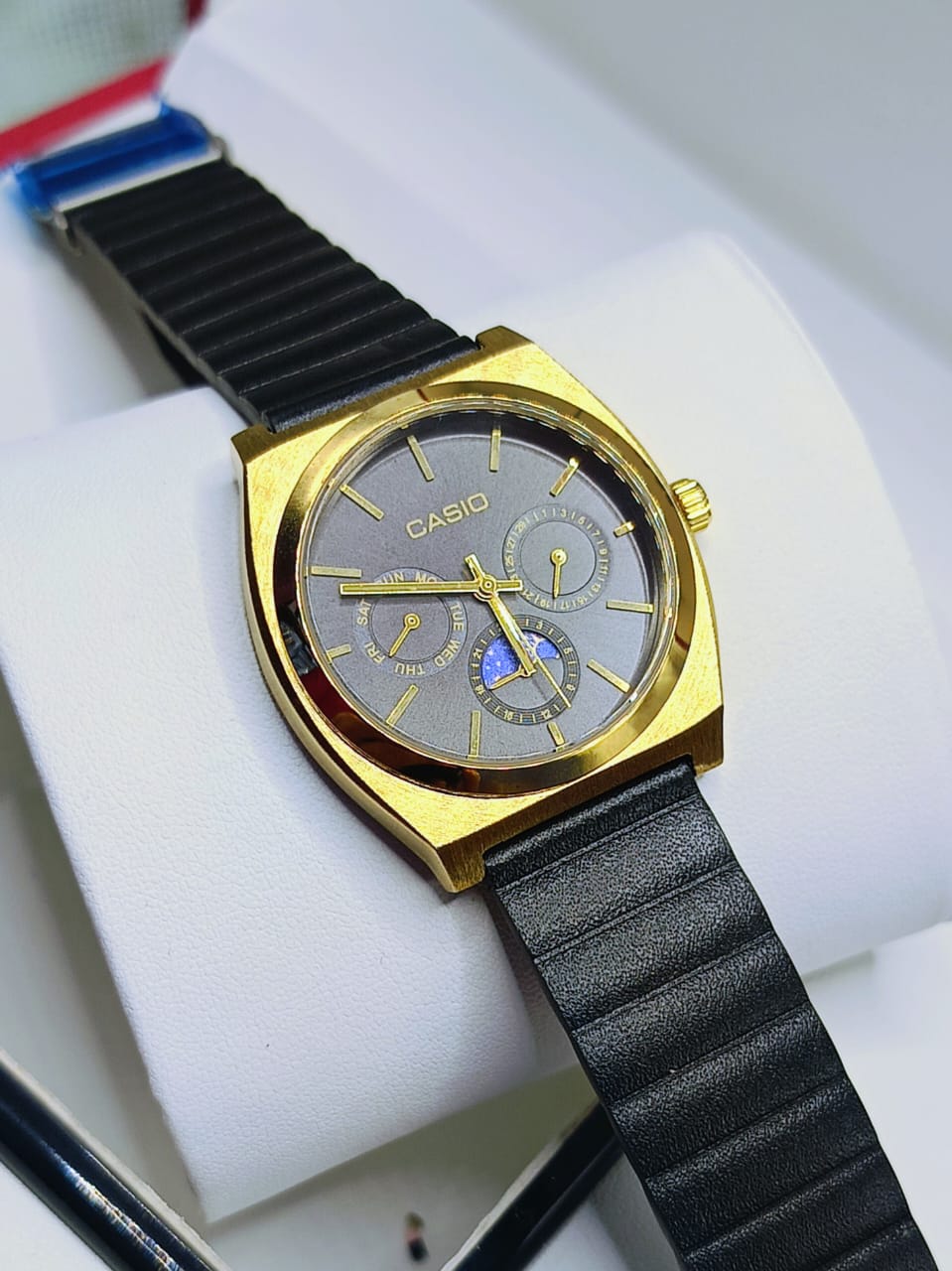 CASIO Men’s Analog Watch - Style Meets Precision Smart Glam